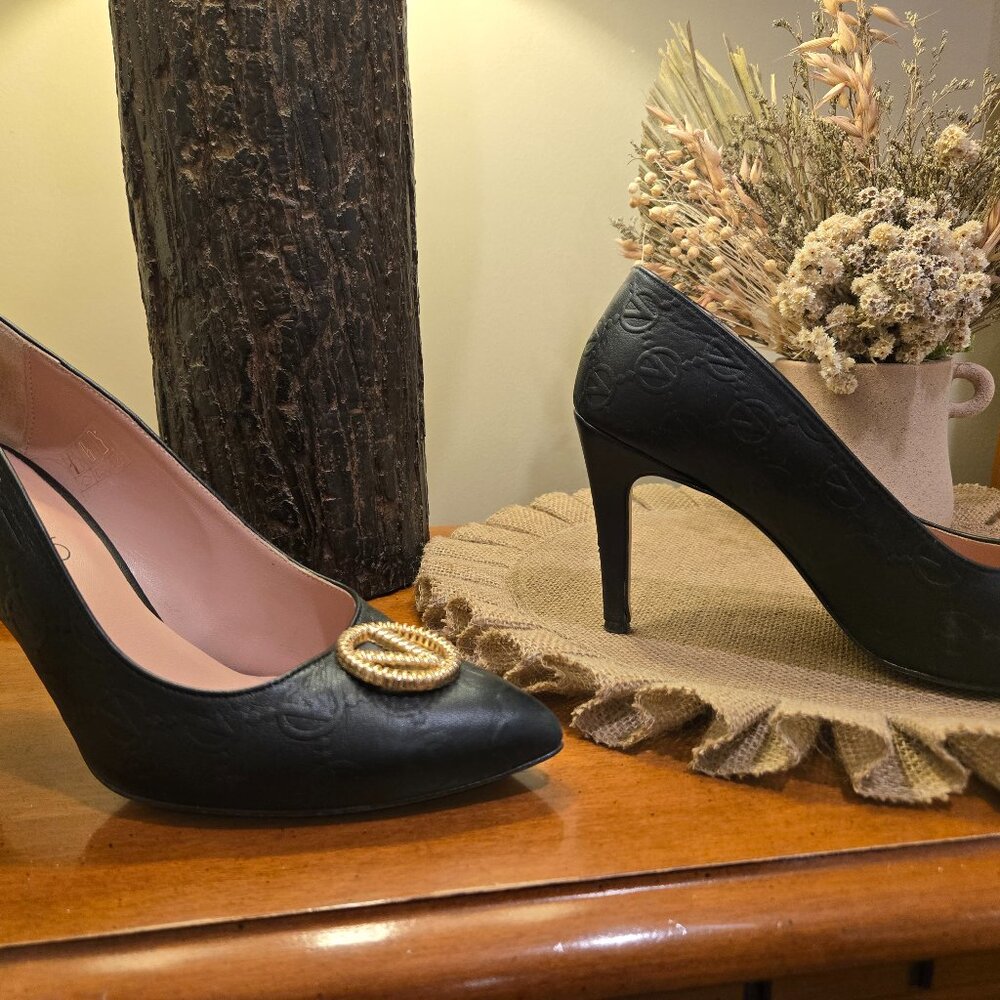 Valentino Pumps Size 9